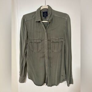 American Eagle Outfitters Olive Button Down Shirt